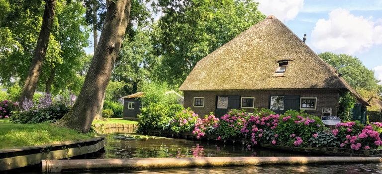 A Day Out in Giethoorn
